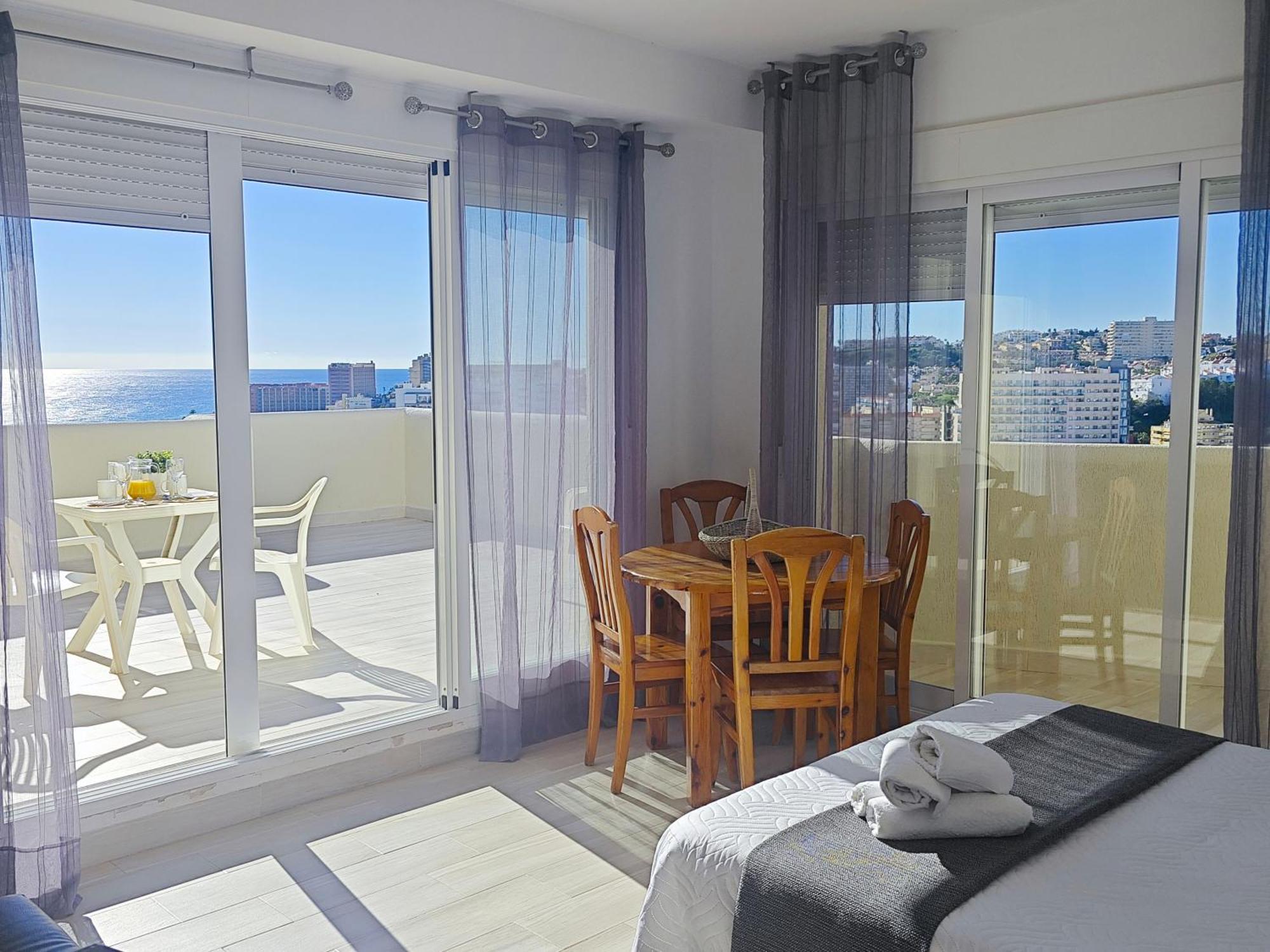 El Estudio De La Playa Benalbeach Vistas Al Mar Бенальмадена Екстер'єр фото